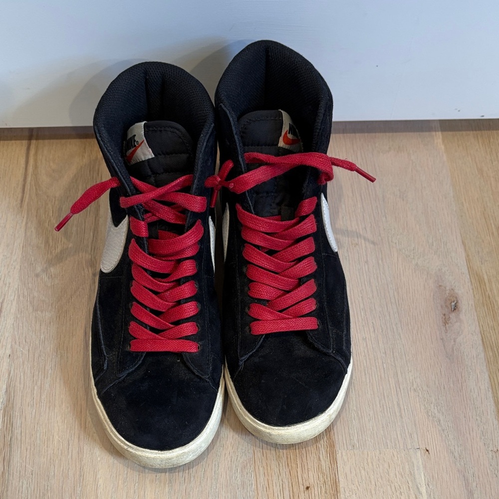 Nike Woman’s Blazer Mid Vintage Suede 'Black' size 7.5